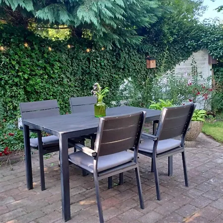 Casa de Férias Charming Summer House At Vejlby Fed Middelfart