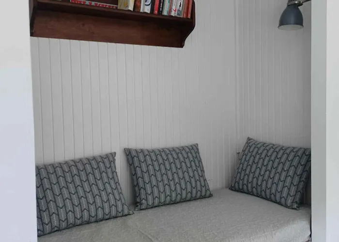 Charming Summer House At Vejlby Fed 펜션 *