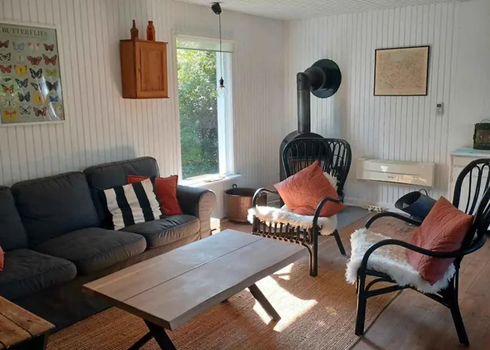 펜션 Charming Summer House At Vejlby Fed 미델파르트